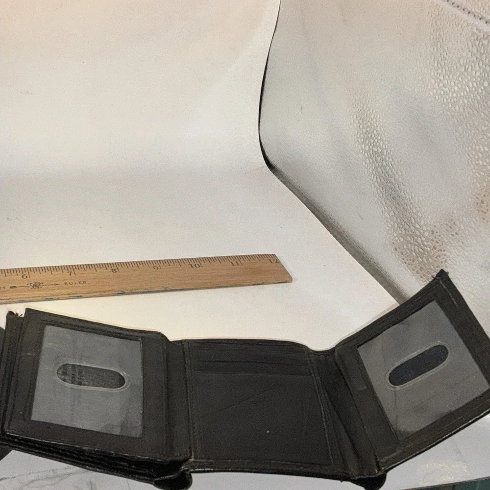 Genuine Leather Hand Craft Tri-fold Black 2 ID 2 Cash Compartments